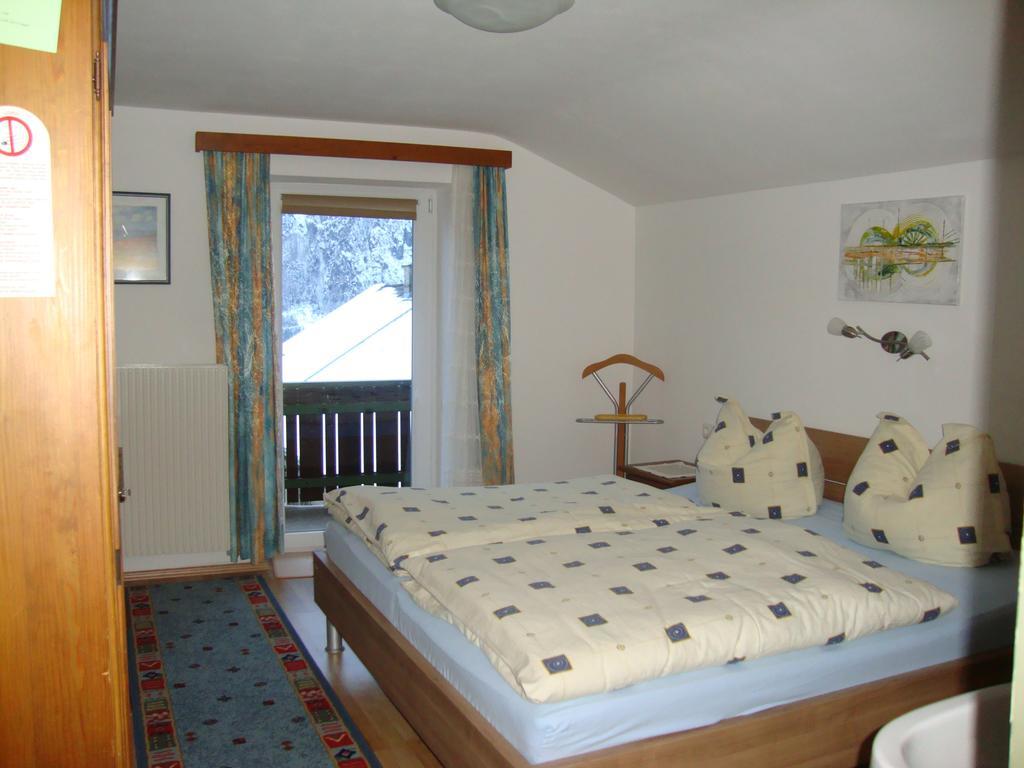 מלון Nikolsdorf Haus Eder Burgi חדר תמונה