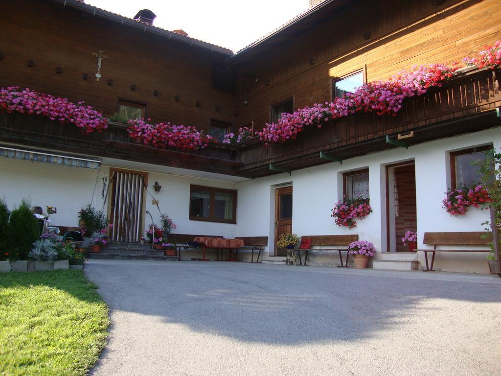 מלון Nikolsdorf Haus Eder Burgi מראה חיצוני תמונה